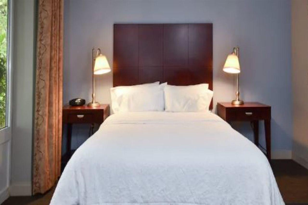 Hampton Inn Alexander City Exterior photo