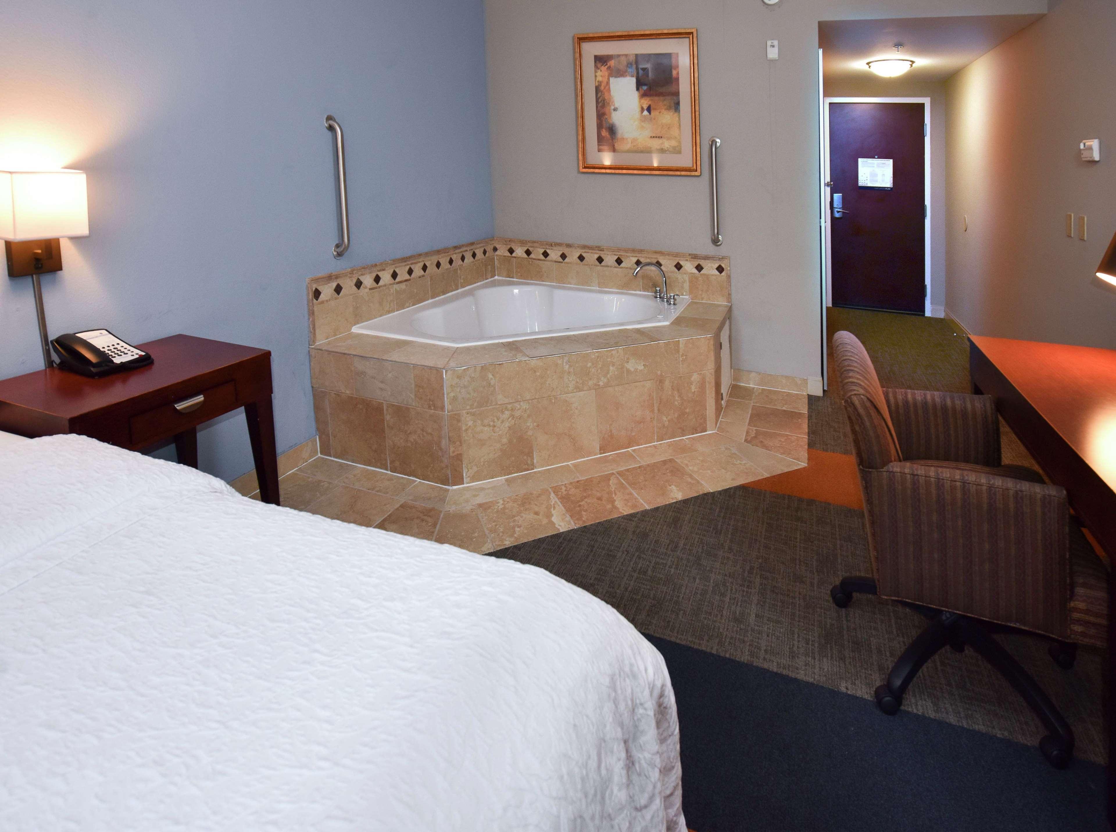 Hampton Inn Alexander City Exterior photo